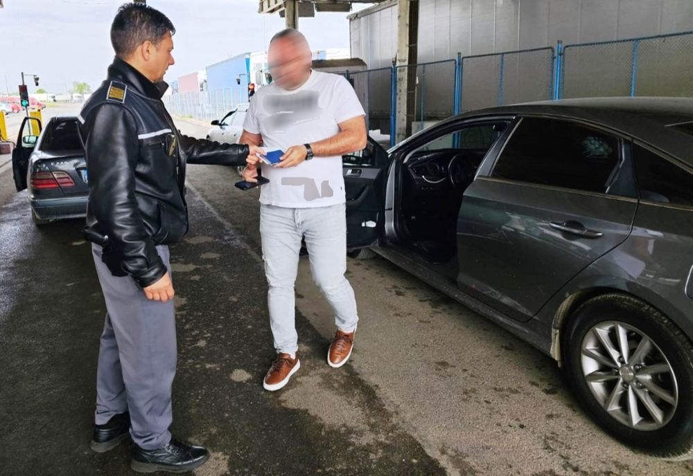 Avea permis, dar avea dreptul de a conduce suspendat