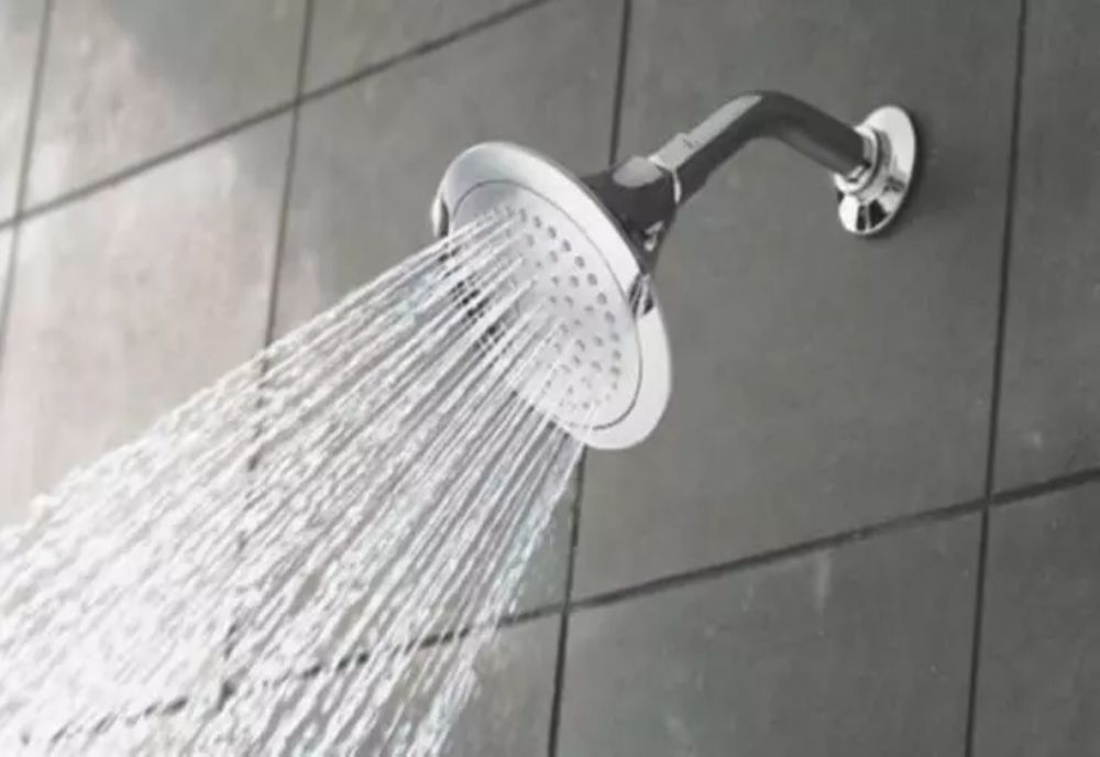 De ce e bine să faci duș cu apă rece: beneficii pentru corp și starea de spirit