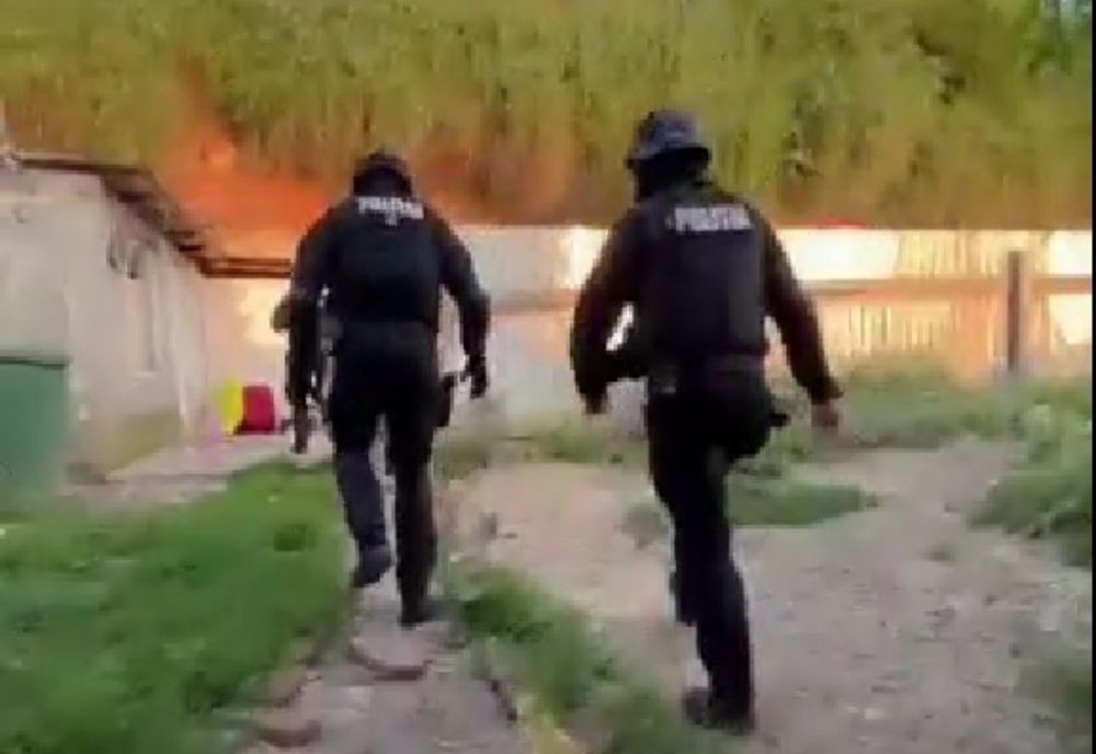 Video: Patru gălățeni arestați preventiv în urma unor percheziții într-un dosar penal având ca obiect comiterea infracțiunii de furt calificat
