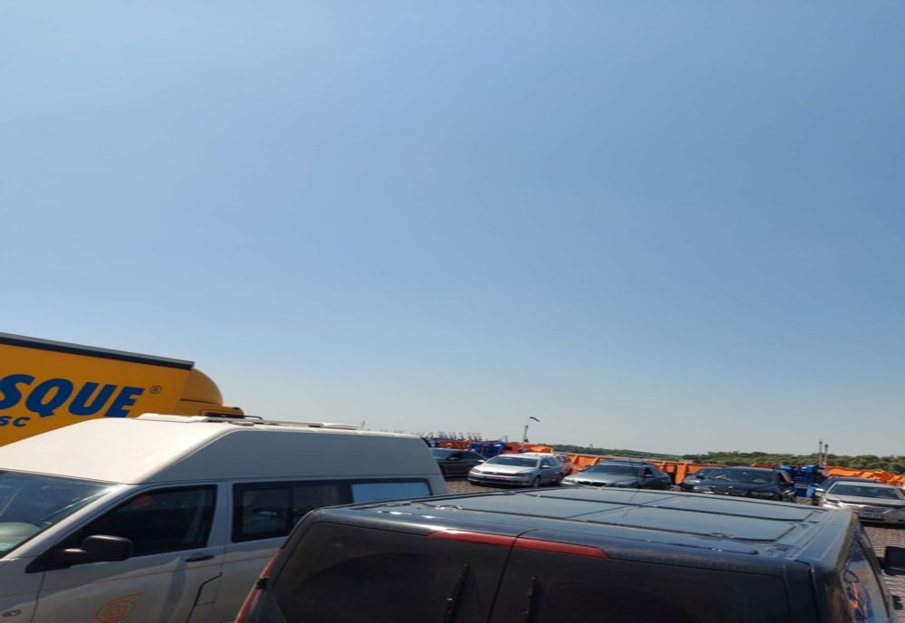 Navrom Bac Galați reduce tarifele pentru autoturisme