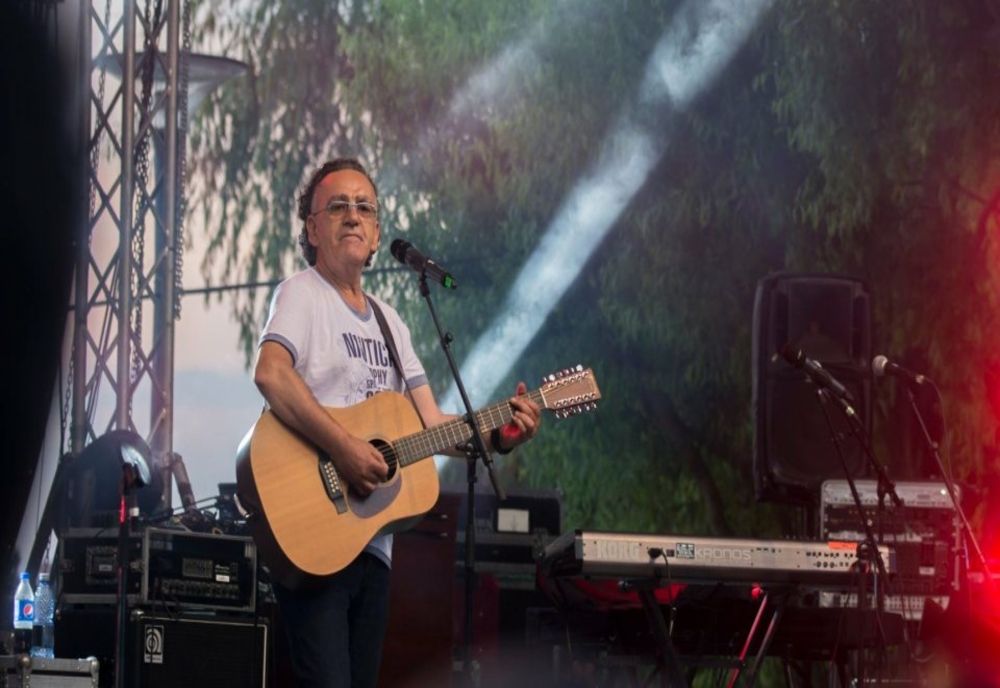 A MURIT INTERPRETUL DE MUZICĂ FOLK MARIUS BAȚU