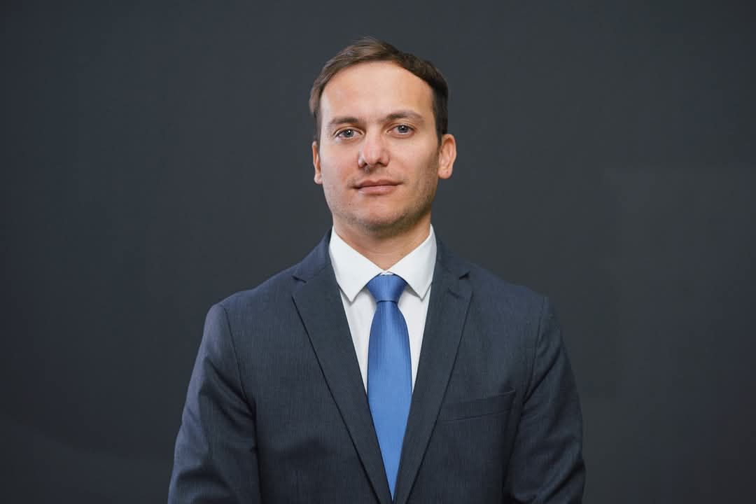 LOCUINȚE RUINATE, PROMISIUNI NEONORATE: „ROMÂNII TREBUIE SĂ FIE O PRIORITARE!” - DEPUTATUL AUR ALEXANDRU BORDIAN SOLICITĂ SPRIJIN IMEDIAT PENTRU SINISTRAȚII DIN GALAȚI