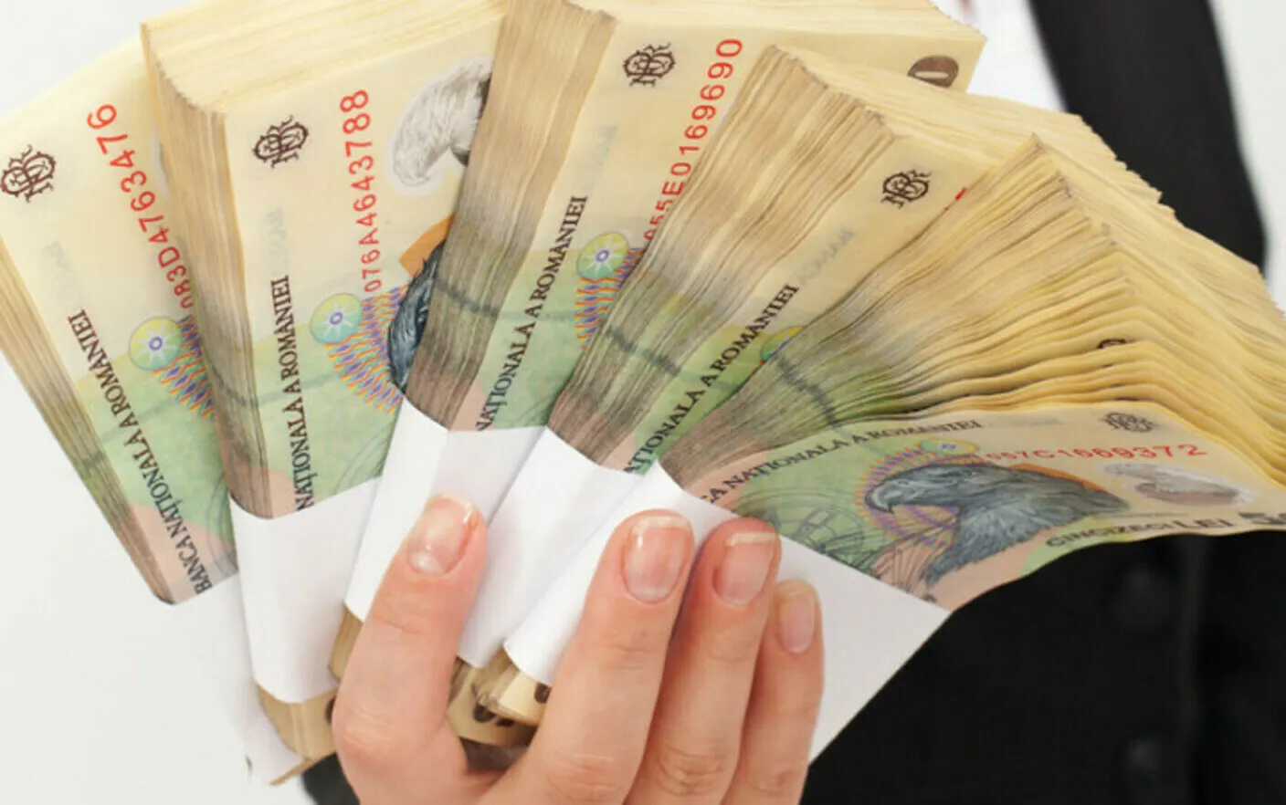 Pilonul 2 a depășit 100 de miliarde de lei câștig net. Peste 350.000 de români au primit plăți