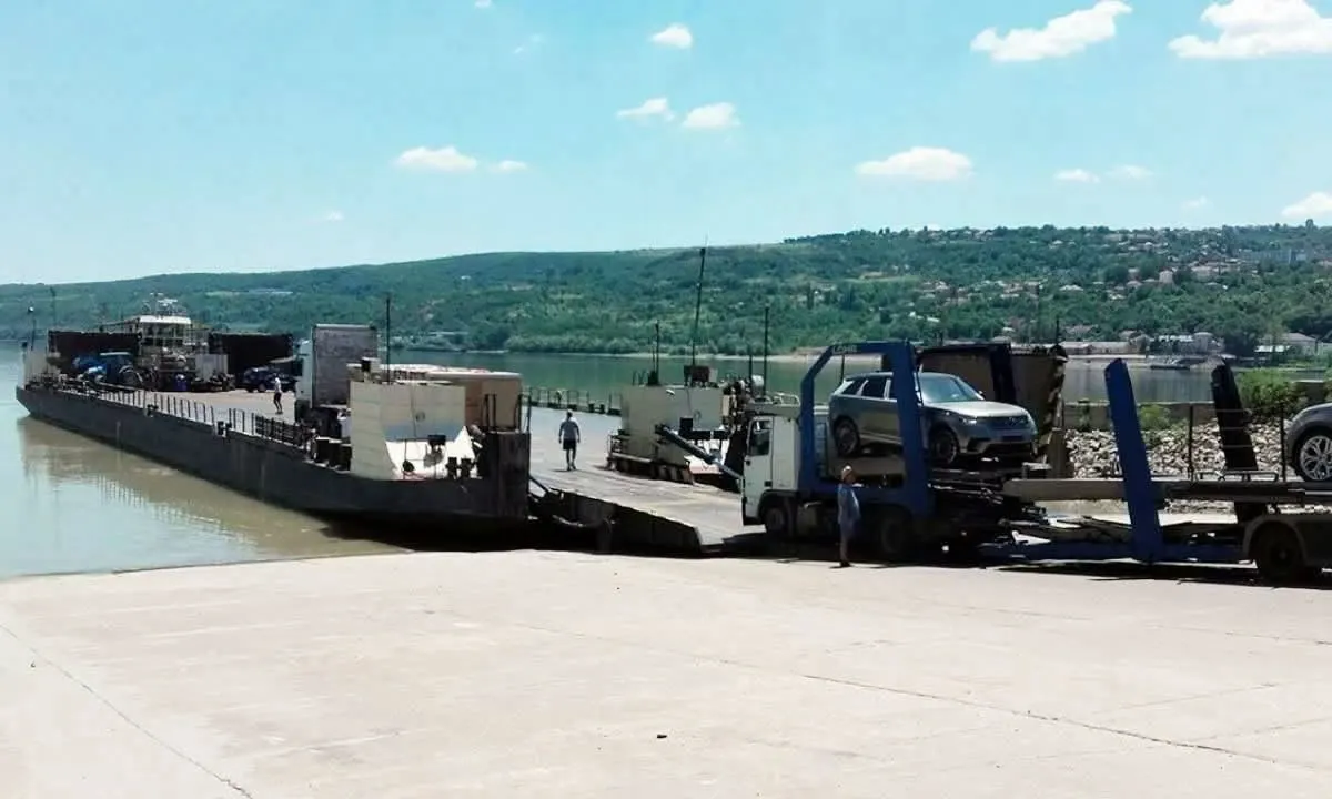 Traversarea Dunării cu bacul între Bechet și Bulgaria, suspendată din cauza nivelului scăzut al fluviului