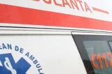 Fetiță de doi ani, transportată de urgență la spital după ce a căzut de la balconul unui bloc din Mediaș