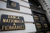Vești proaste de la BNR. Economia frânează pe fondul consumului redus și al investițiilor publice mai mici