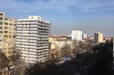 Cine are dreptul asupra spațiului din fața casei sau a blocului