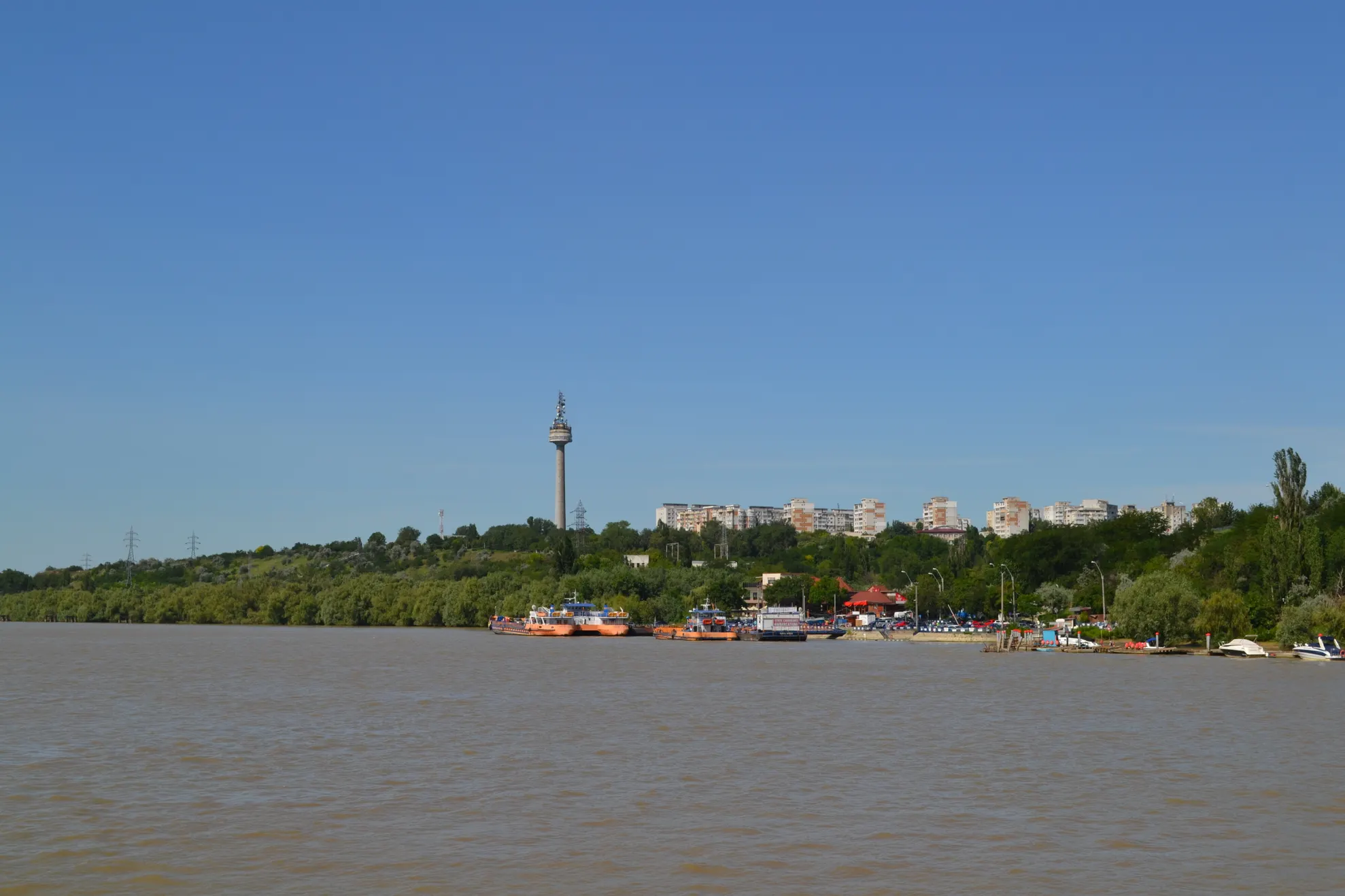 galatiul vazut de pe Dunăre
