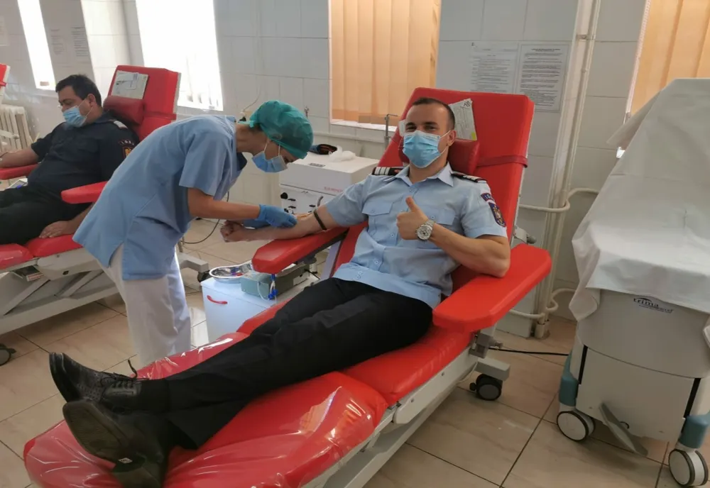 VIDEO. Pompierii gălățeni donează sânge și plasmă
