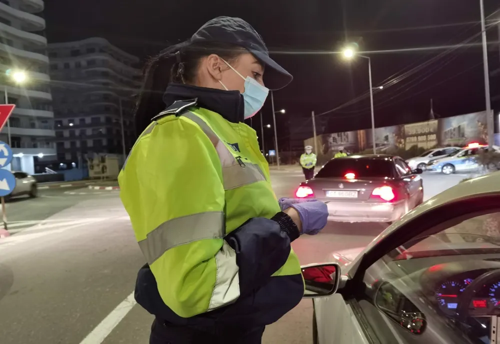Polițiștii i-au ”mirosit” că au consumat alcool înainte de ase urca la volan