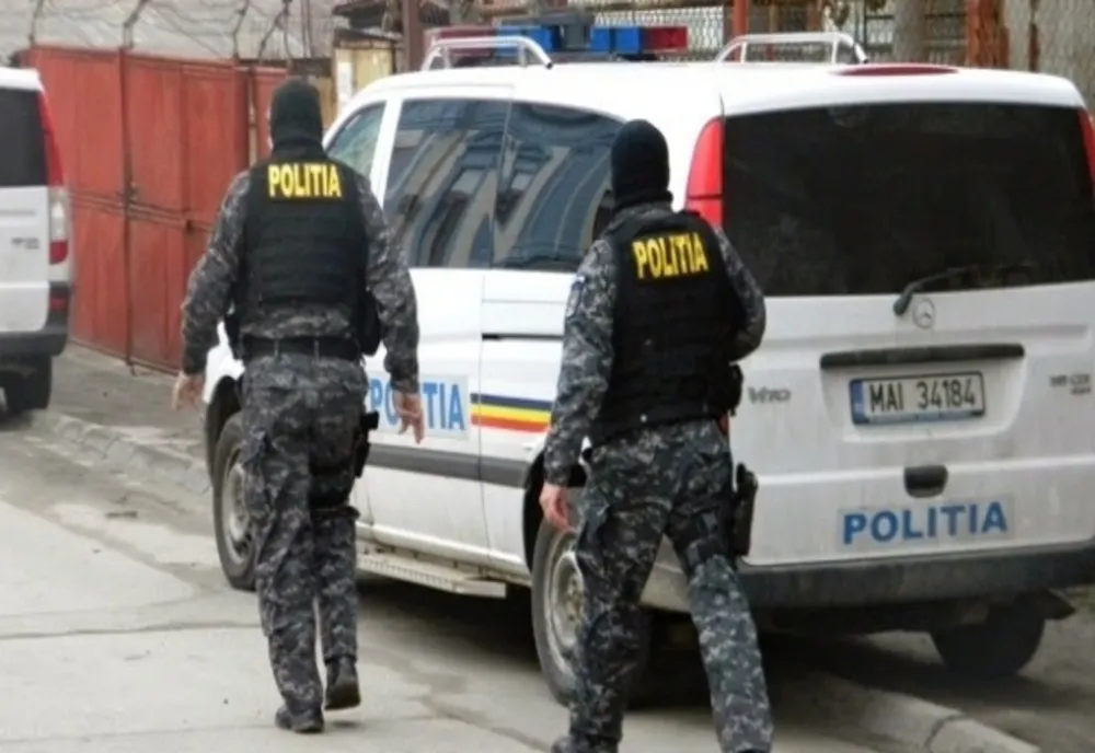 Percheziție domiciliară pe raza județului Galați, la un tânăr bănuit de înșelăciune
