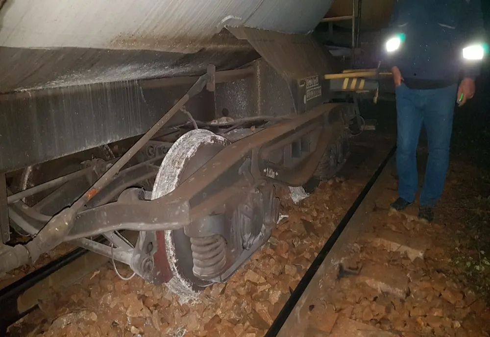 Tren deraiat, vineri, între stațiile Filești - Cătușa