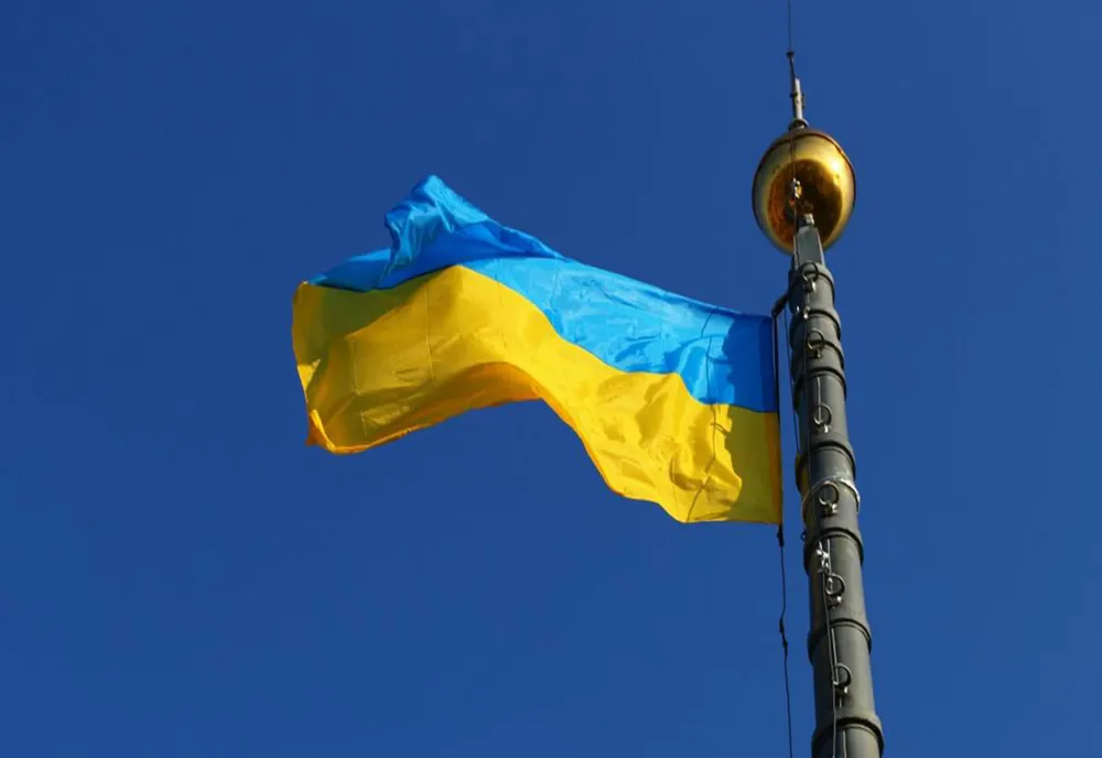 Persoanele fizice şi persoanele juridice pot dona sume de bani pentru acordarea de sprijin şi asistenţă umanitară cetăţenilor străini proveniţi din Ucraina