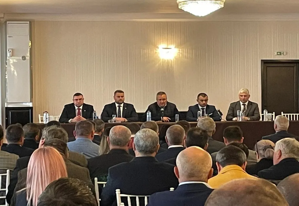Nicolae Ciucă s-a întâlnit cu primarii și consilierii liberali din județele Brăila, Galați și Buzău
