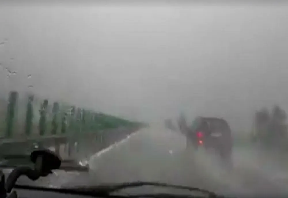 Ploaie torențială pe A2 București - Constanța