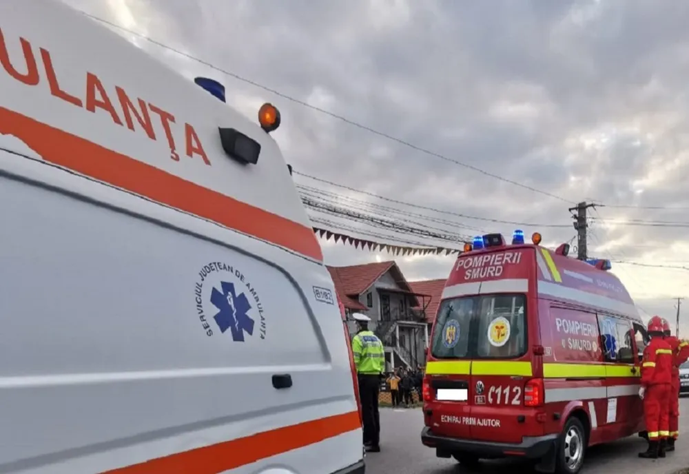 O femeie de 33 de ani, și fiul acesteia, în vârstă de trei ani, au fost răniţi într-un accident în comuna Matca