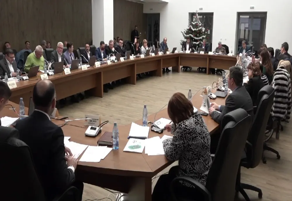CLM Galați a votat pentru acordarea a patru titluri de "Cetăţean de Onoare al Municipiului Galaţi". Consilierii locali gălățeni nu au fost de acord ca profesorul Zanfir Ilie să primească acest titlu