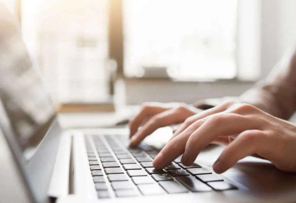 INS: 88,6% DINTRE GOSPODĂRIILE DIN ROMÂNIA AU ACCES LA REŢEAUA DE INTERNET DE ACASĂ