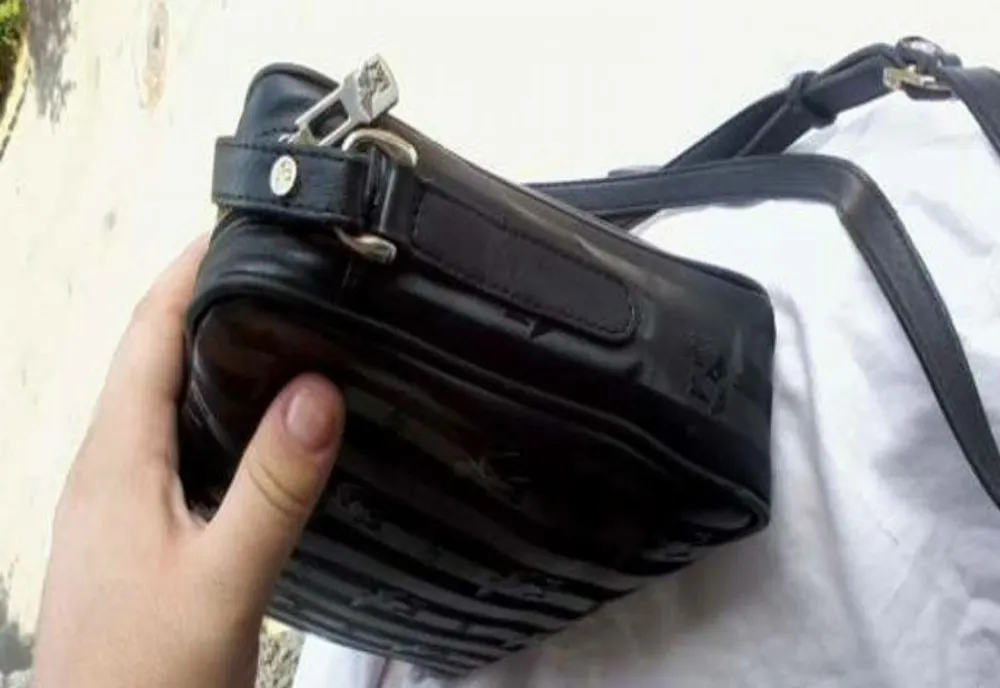 Adolescent de 17 ani, din Galați, reținut pentru infracțiuni de furt. 