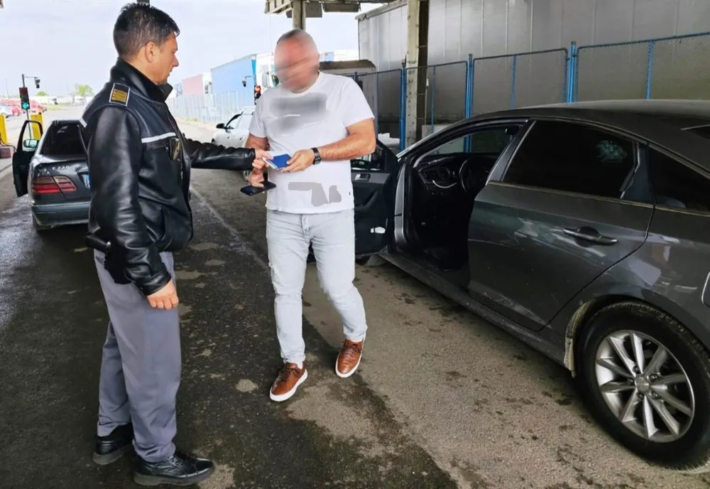Avea permis, dar avea dreptul de a conduce suspendat