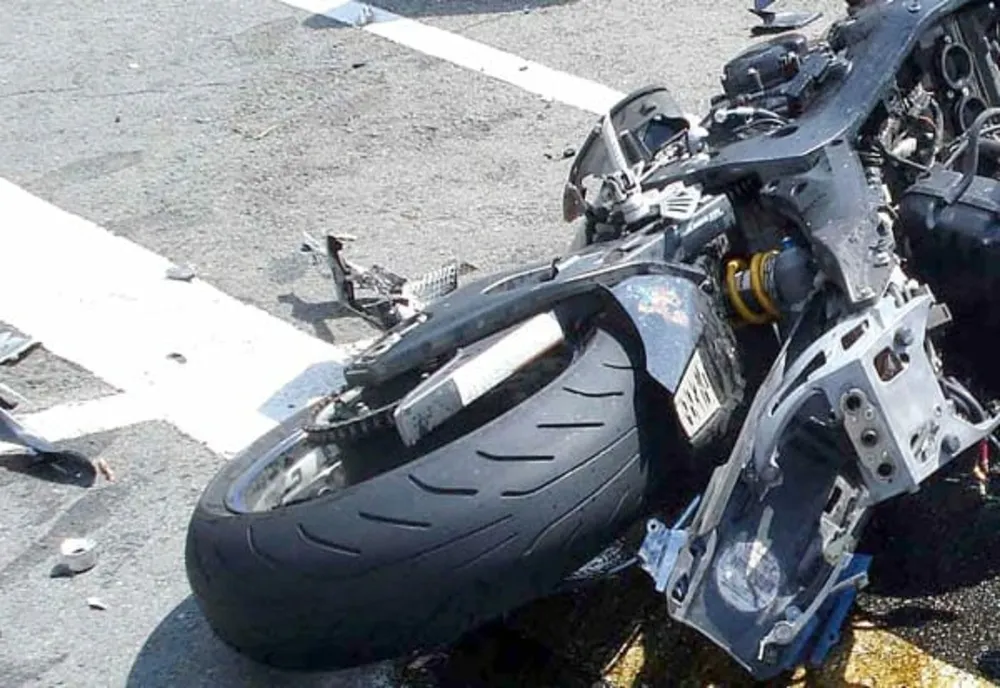 MOTOCICLIST ACCIDENTAT MORTAL DE O ȘOFERIȚĂ