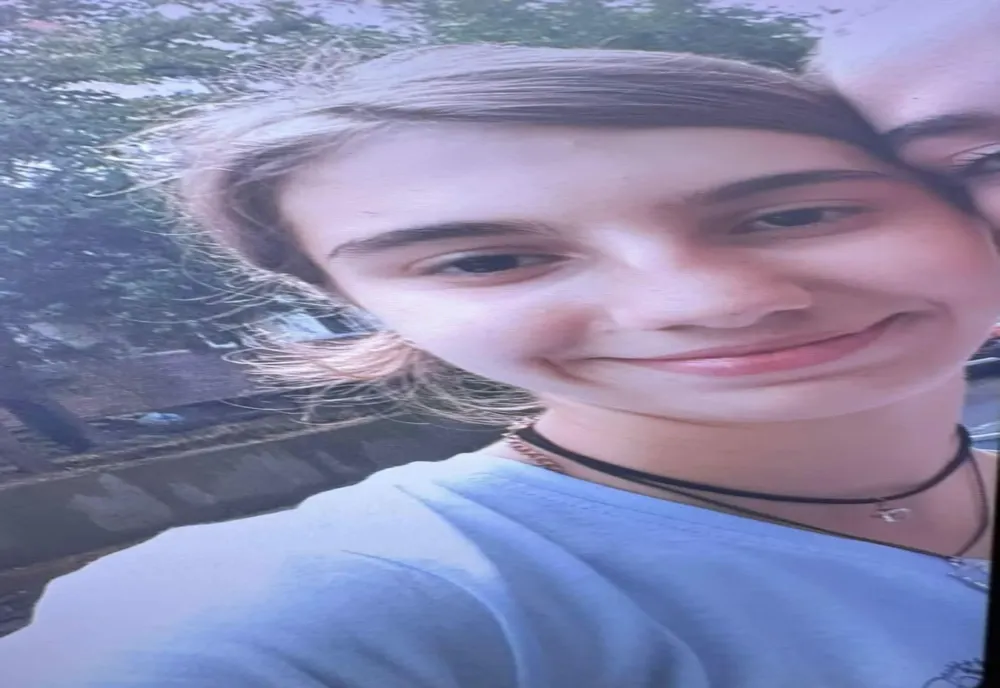 Gălățeancă de 15 ani dată dispărută de la domiciliu. Mama și poliția o caută