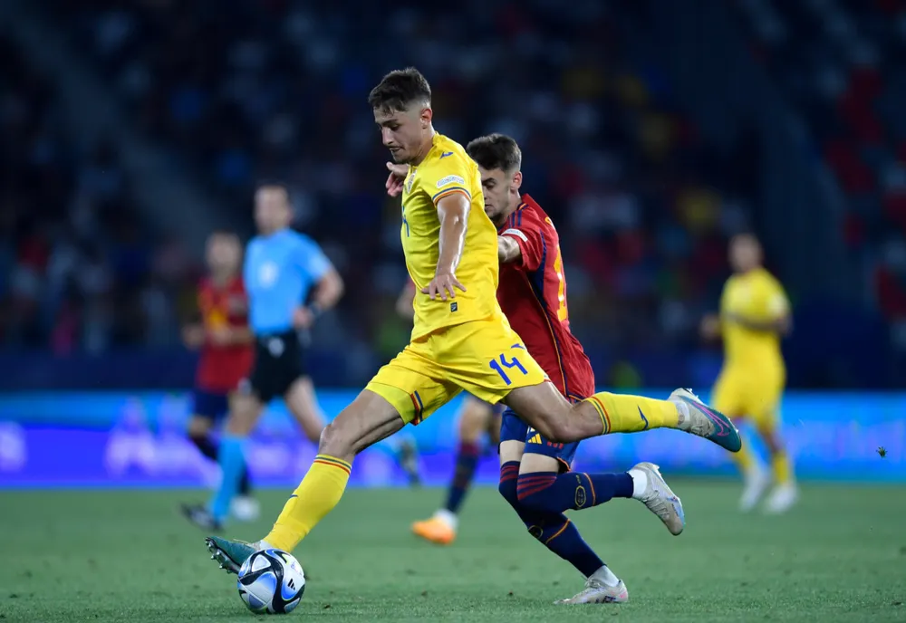 FOTBAL: VICTOR DICAN A FOST CONVOCAT ÎN PREMIERĂ LA ECHIPA NAȚIONALĂ DE SENIORI