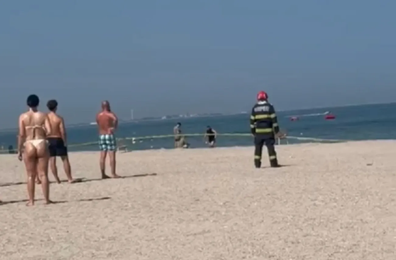 Alertă pe o plajă din Mamaia. Foto: focuspress