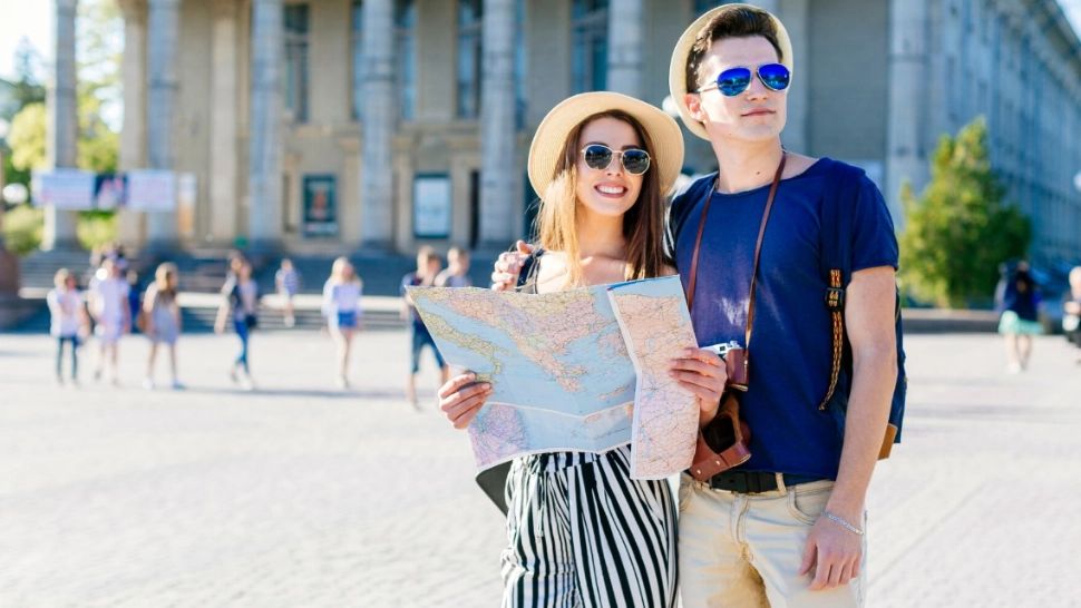 Turiștii pot anula vacanțele fără penalități și își recuperează banii