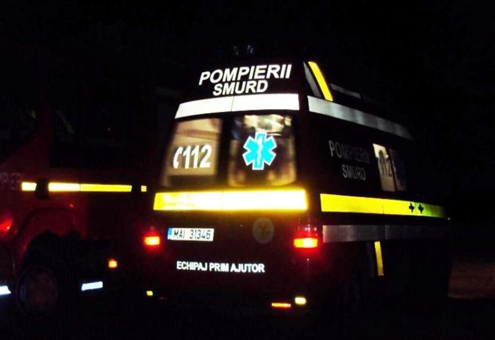 Un bărbat a ajuns în stare gravă la spital după ce a fost lovit cu o bâtă în cap