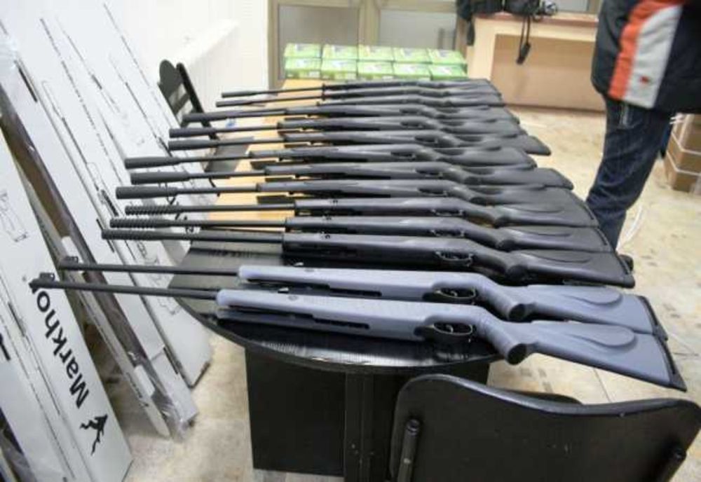 Percheziții în Galați și mai multe județe pentru nerespectarea regimului armelor