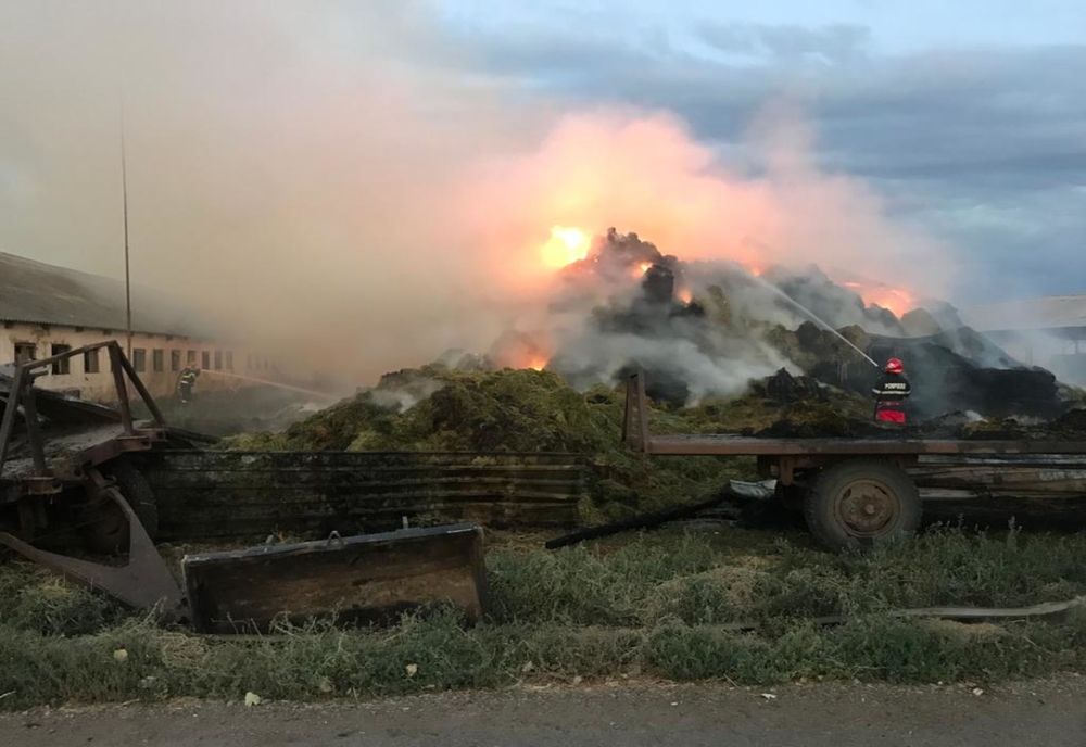VIDEO. Incendiu noaptea trecută la Matca