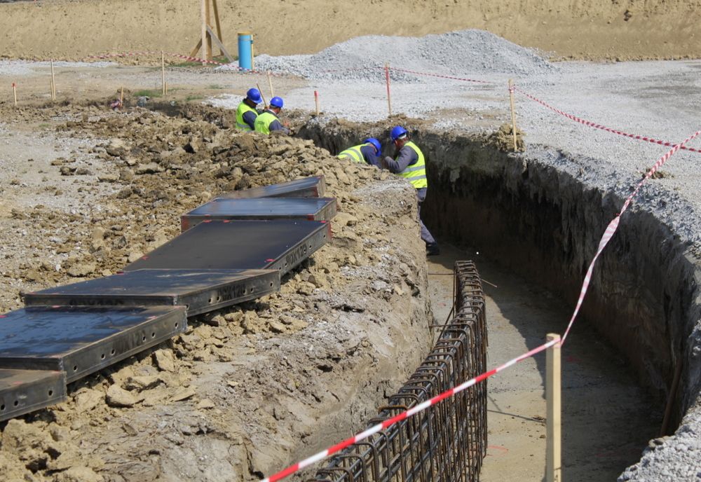 Asociația Pro Infrastructură se arată pesimistă: „întârzierile birocratice vor transforma podul în cel mai rușinos muzeu”