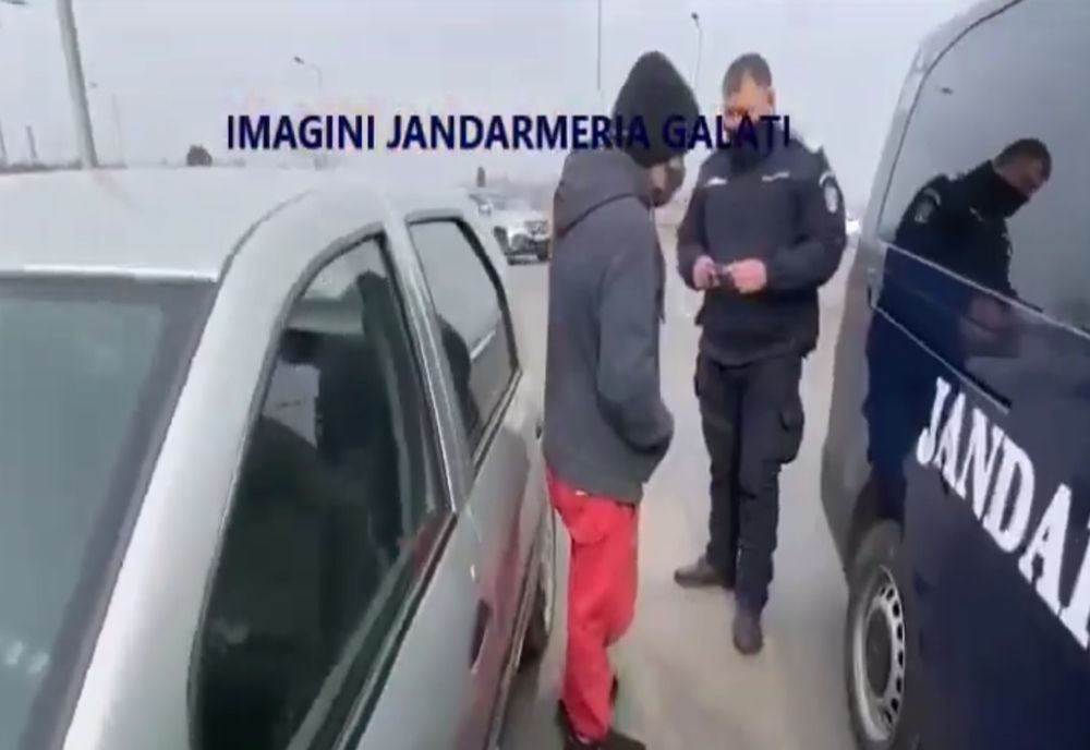 Prins pentru a doua oară de jandarmi conducând fără permis
