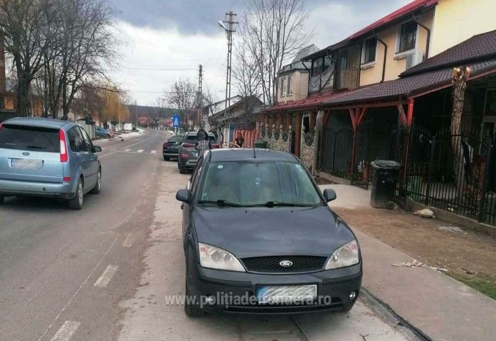 Depistat de două ori la volan, cu dreptul de a conduce suspendat