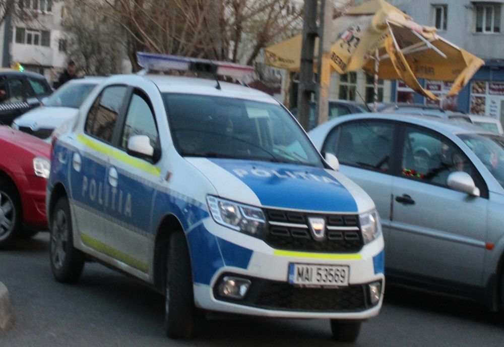 Pieton accidentat pe trecere după o tamponare a doua autovehicule