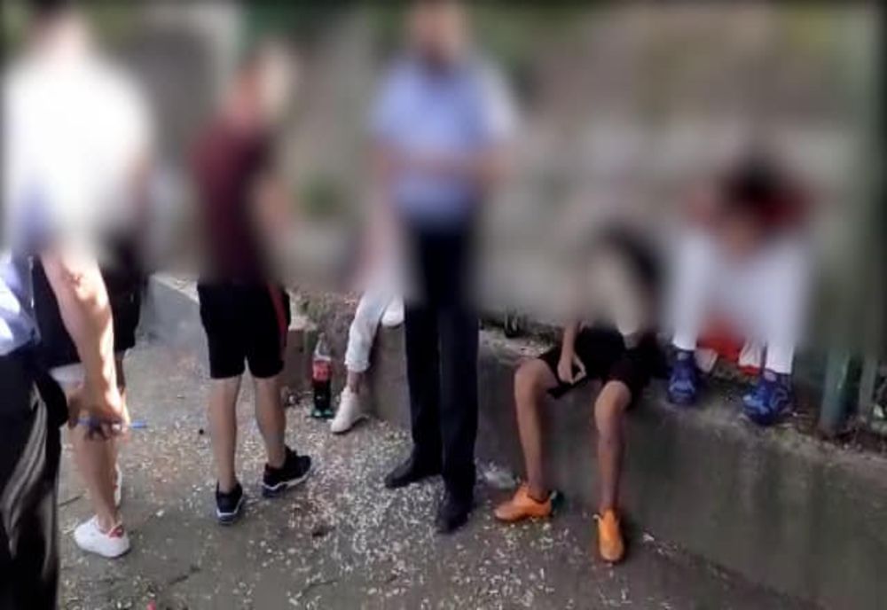 Polițiștii locali gălățeni au aplicat amenzi totale de 7.200 lei, unui grup de tineri cu vârste cuprinse între 18 și 35 de ani