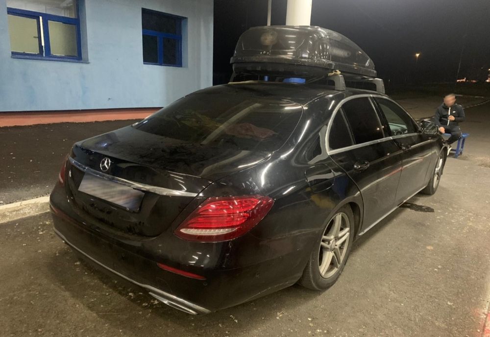 Autoturism aflat în atenţia autorităţilor suedeze, descoperit la P.T.F. Oancea