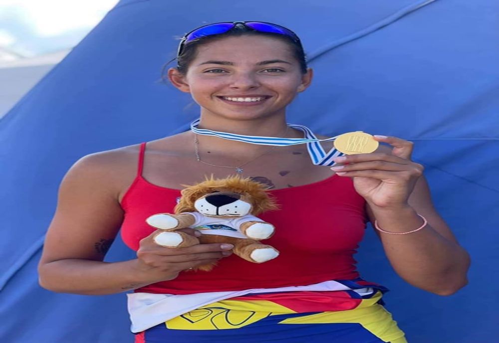 Gălățeanca Lorena Constantin campioană mondială U23 cu echipajul de 4 plus 1 rame