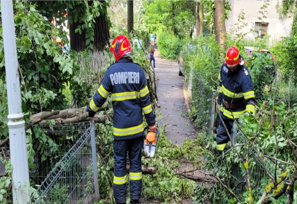 Efectele codului roșu de azi noapte în Galați
