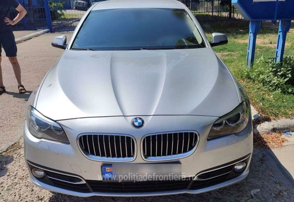 La volanul unui BMW a ajuns în punctul de frontieră Foltești și nu a putut prezenta permisul de conducere