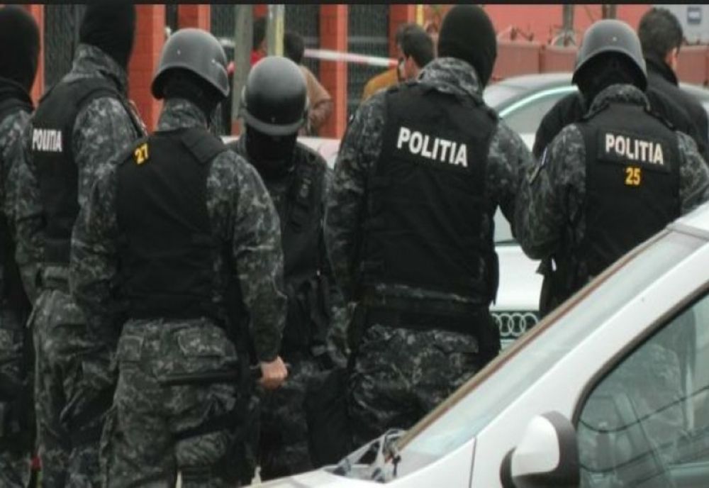 Trei percheziții la Galați într-un dosar de trafic de persoane