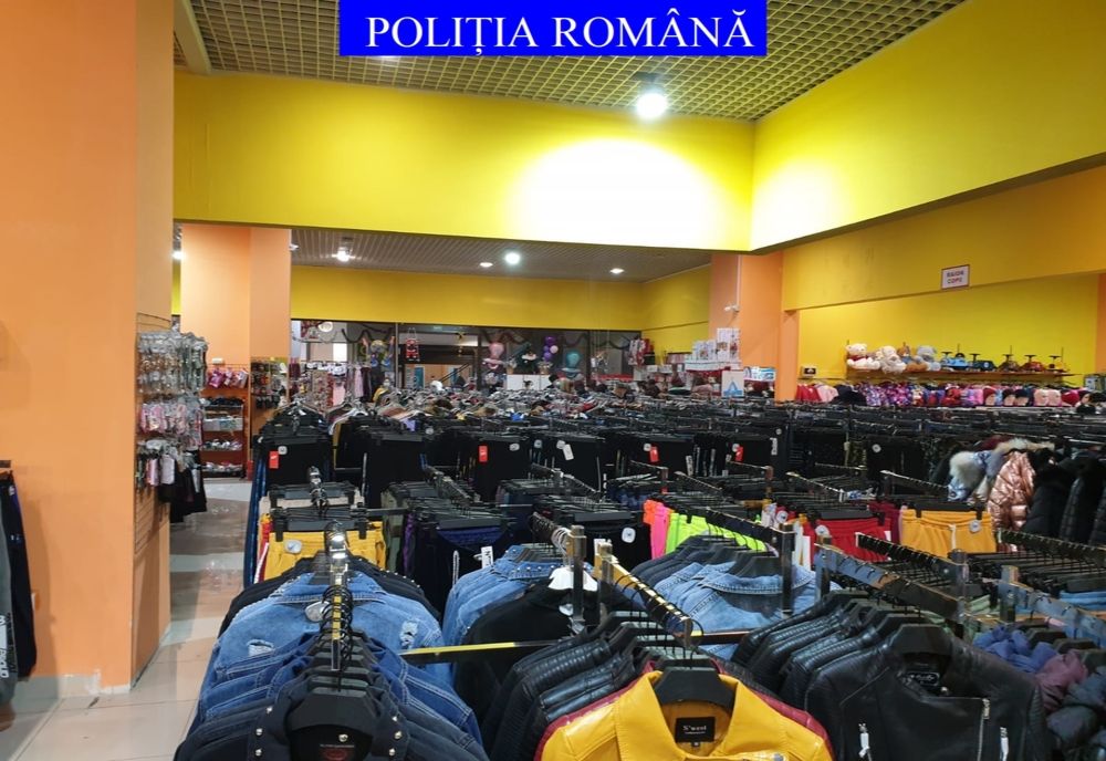 Foto: Acțiune a polițiștilor gălățeni pentru combaterea comercializării și distribuirii de produse contrafăcute