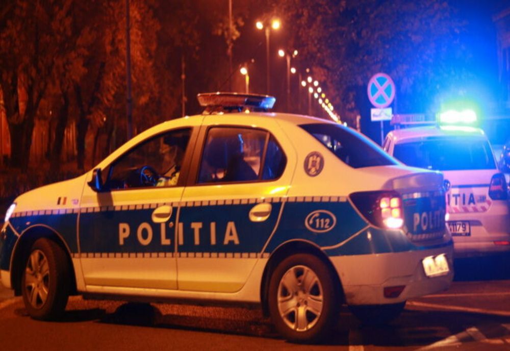 A accidentat doi pietoni pe trotuar 