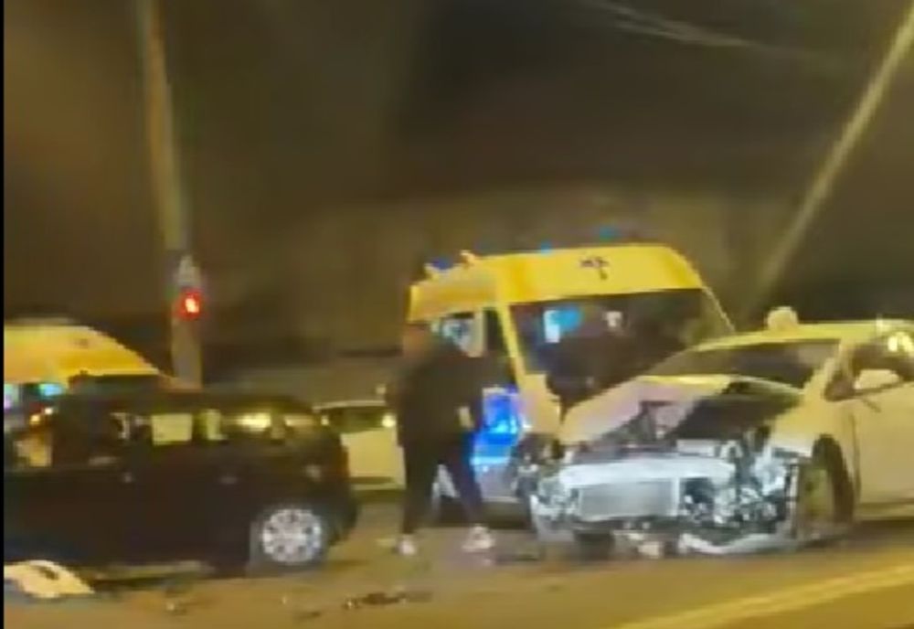 Accident soldat cu rănirea ușoară a trei tineri