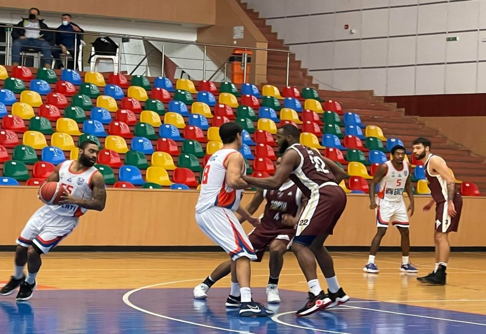 Baschetbaliștii de la CSM Galați au făcut spectacol în Sala Sporturilor Dunărea