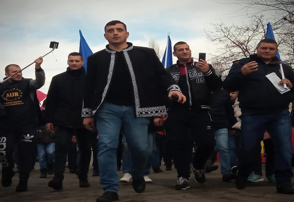 Video: De ce le spune Simion unor gălățeni că nu ar trebui să voteze un anumit partid