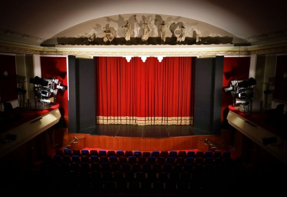 Infectarea unui actor cu Covid, a suspendat spectacolele din weekend la Teatrul Dramatic „Fani Tardini”