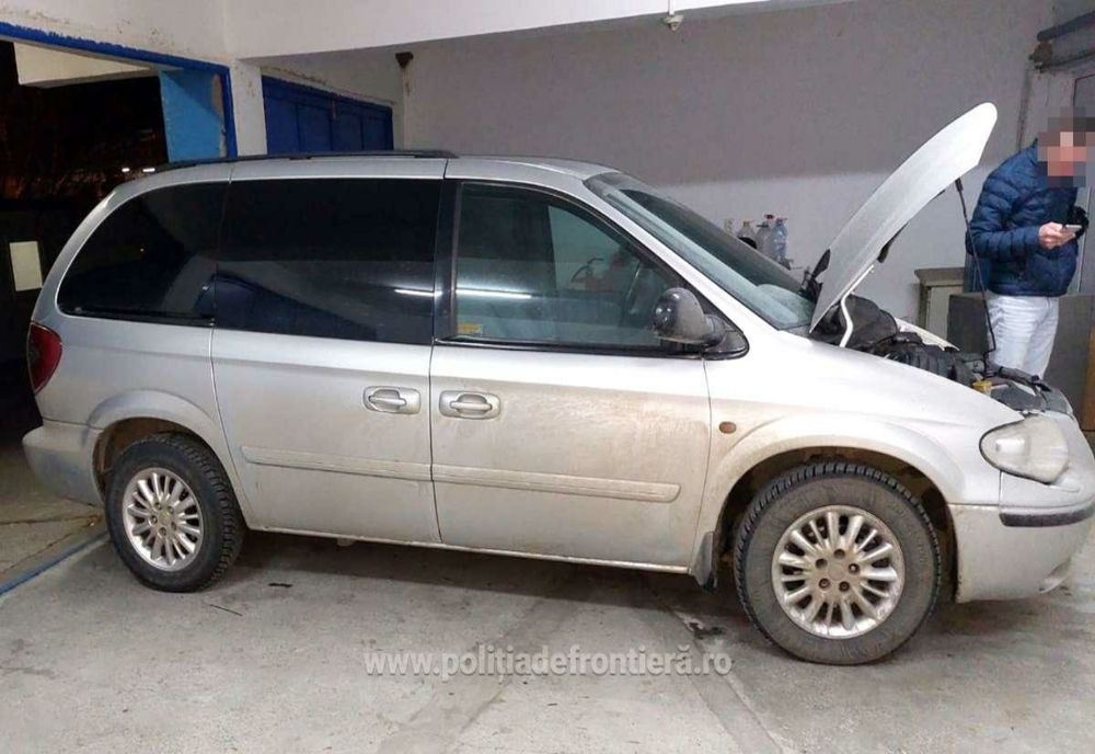 Autoturism căutat de autoritățile din Italia, depistat la P.T.F. Oancea