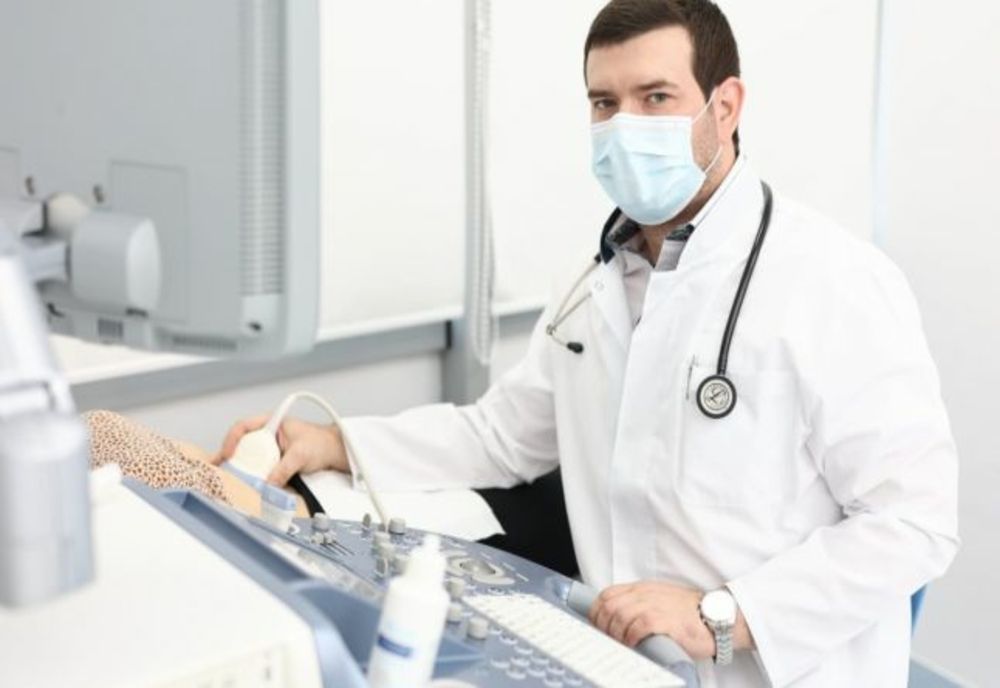 Alexandru Nechifor: În cel mai fericit scenariu pandemia de COVID 19 își va pierde din intensitate sau va dispărea spre finalul anului viitor